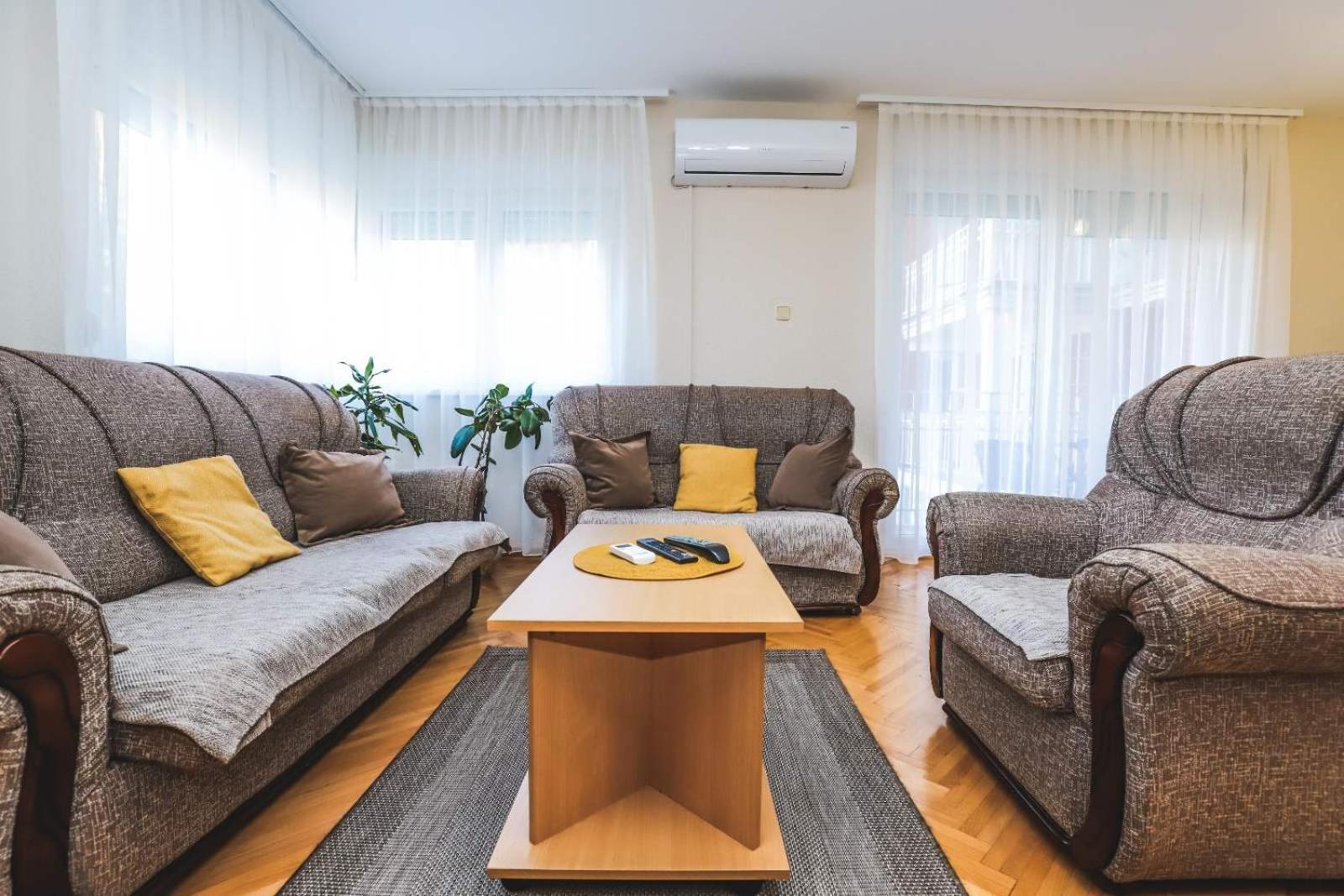 Lotus Apartment Vrnjacka Banja Ngoại thất bức ảnh