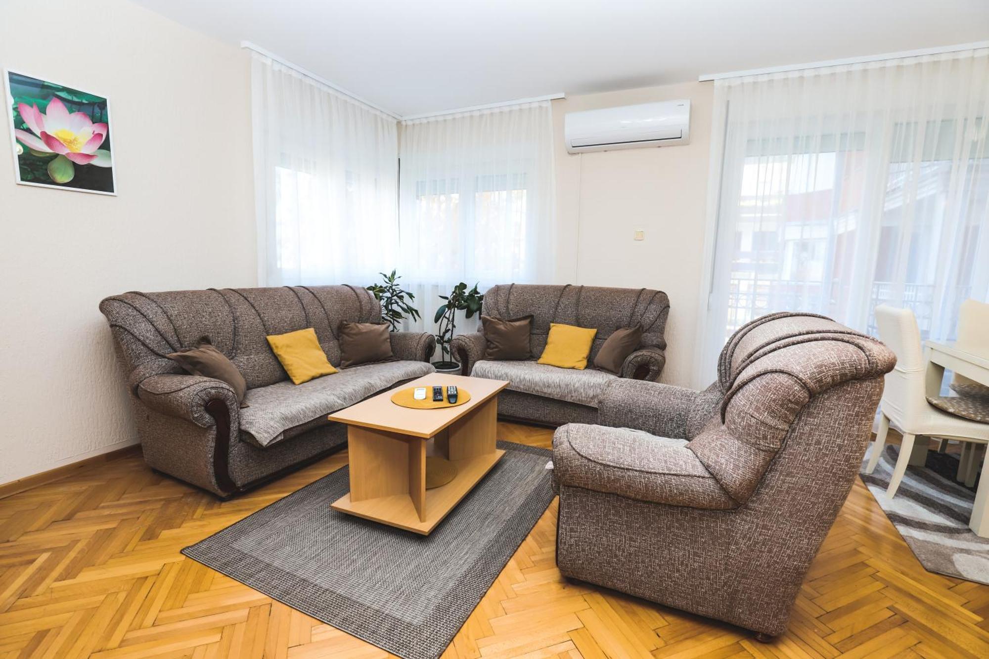 Lotus Apartment Vrnjacka Banja Ngoại thất bức ảnh